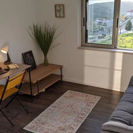 Lovelystay - 3bdr W/terrace * Sesimbra