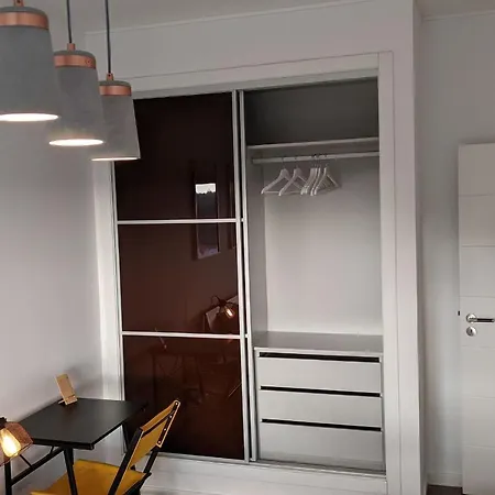 Lovelystay - 3bdr W/terrace Lägenhet *