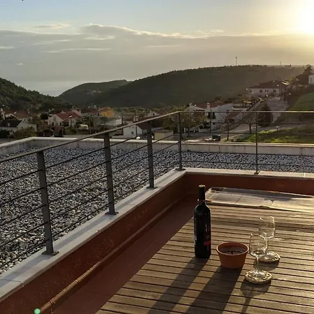 Lovelystay - 3bdr W/terrace Apartman Sesimbra