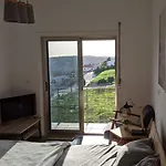 Lovelystay - 3bdr W/terrace سيسيمبرا