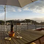 Lovelystay - 3bdr W/terrace * Sesimbra