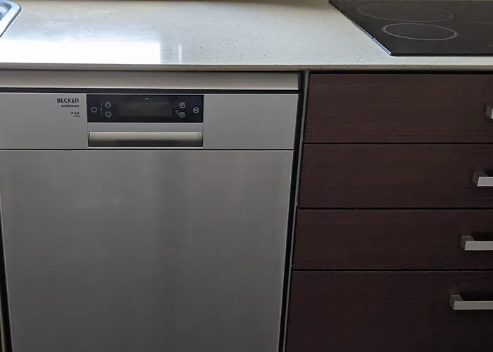Lovelystay - 3bdr W/terrace ססימברה