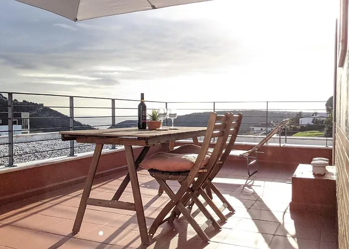Lovelystay - 3bdr W/terrace דירה *
